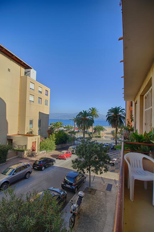 F3 Place Miot Apartment Ajaccio  Exterior photo